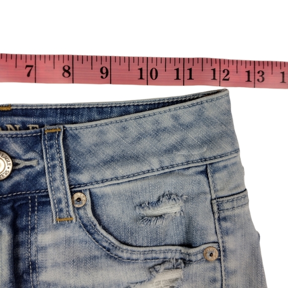 AMERICAN EAGLE OUTFITTERS Shorts - Picture 3 of 9